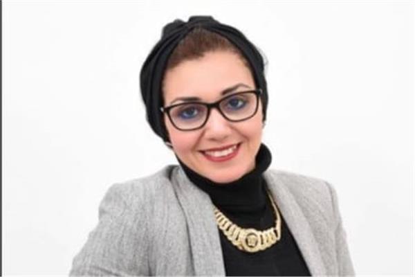 الإعلامية والكاتبة سالي صلاح