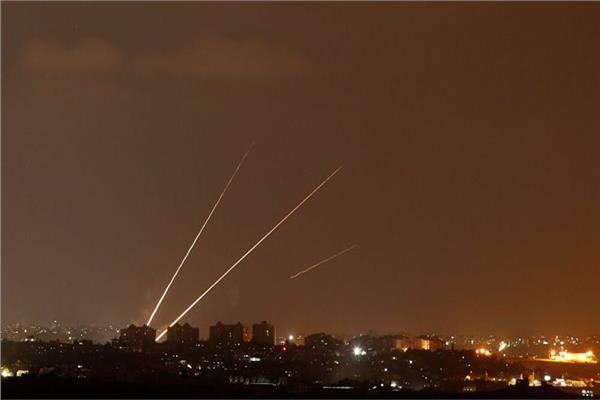  إطلاق 180 صاروخًا من قطاع غزة باتجاه إسرائيل