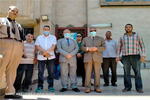  نائب رئيس جامعة الأزهر للوجه القبلي يتفقد المستشفى الجامعي ويطمئن على سير العمل