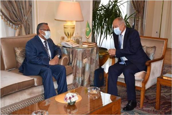 أبو الغيط يستقبل رئيس مجلس الشورى اليمني