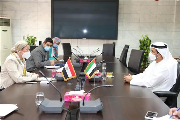 وزيرة البيئة تلتقى سفير الإمارات لبحث التعاون بين البلدين فى المجالات البيئية 