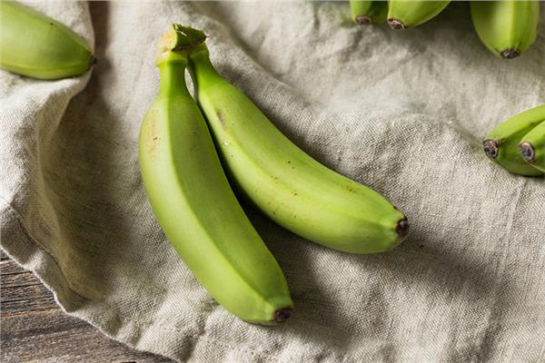 فوائد الموز الأخضر للمعدة