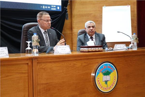 ‏نائب رئيس جامعة طنطا يشارك بدورة إعداد القادة