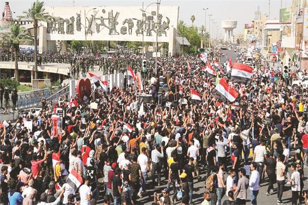 تظاهرات ساحة التحرير ببغداد قبل الاشتباكات  