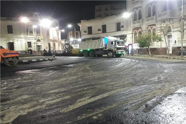  رصف ميدان البنوك بمدينة أسيوط