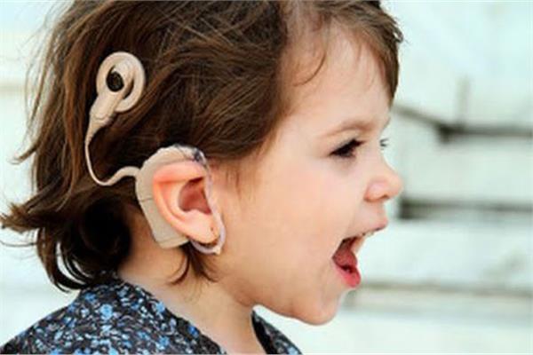 ابتكار تطبيق ذكي لمرضى ضعاف السمع 