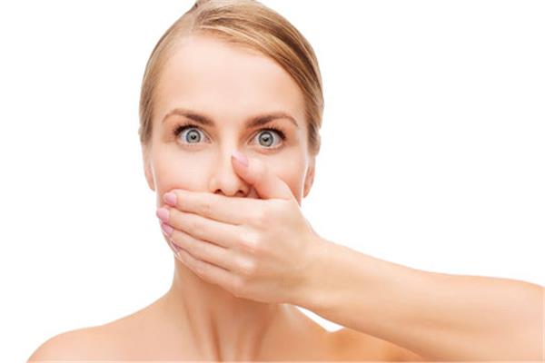 هل رائحة الفم دليل على أمراض خطيرة؟