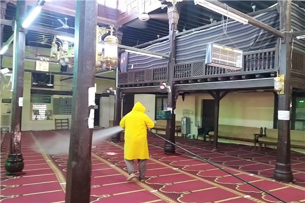 تعقيم وتطهير المساجد في أسيوط