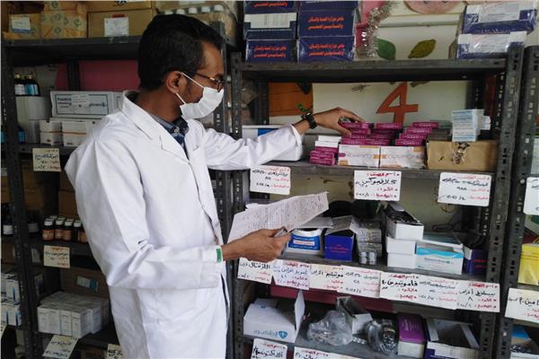القوافل الطبية في قرى أسوان