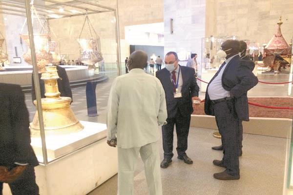 متحف الحضارة يستقبل وفدين من العراق وجنوب السودان 