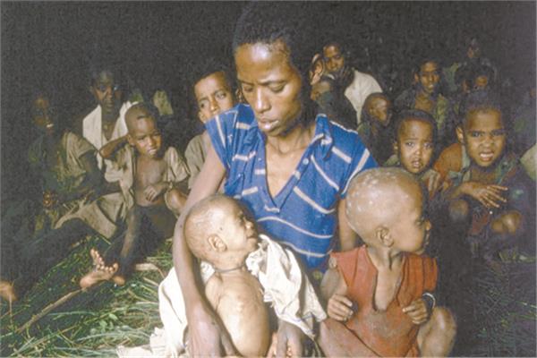 جانب من المجاعة التي شهدتها اثيوبيا عام 1984