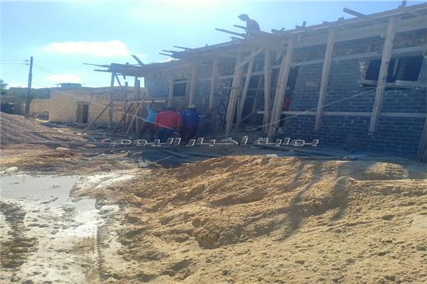 إزالة بناء مخالف في قرى العامرية غرب الإسكندرية