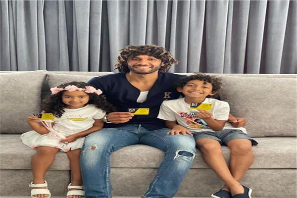 محمد النني مع اولاده