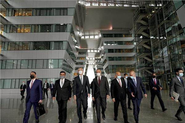 رئيس مجلس الوزراء العراقى يلتقي الامين العام لحلف شمال الأطلسي