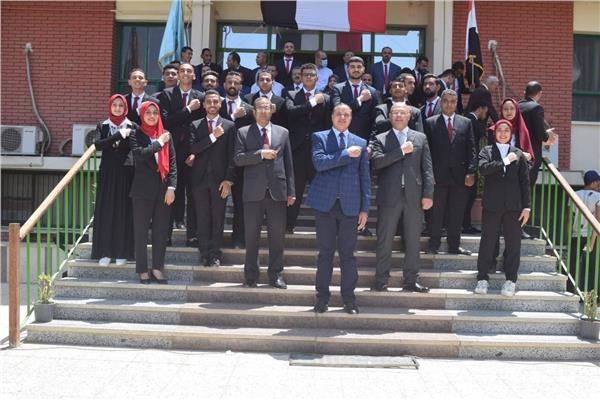 اتحاد طلاب جامعة سوهاج بالتعاون مع طلاب من أجل مصر  يحتفلون بذكري  ٣٠ يونيو 