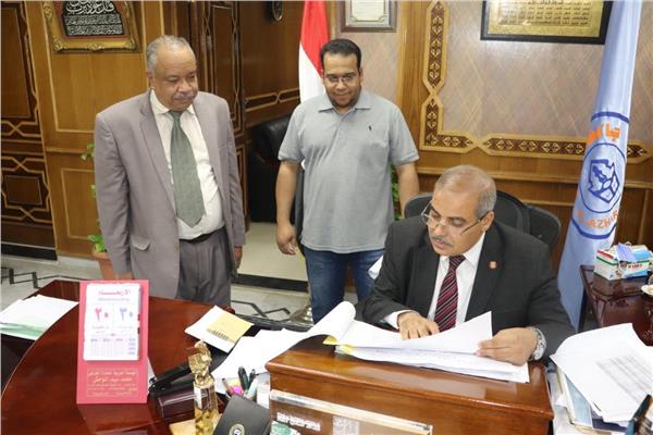 رئيس جامعة الأزهر يعتمد نتيجة كلية العلوم الأزهرية بجنوب سيناء‎‎
