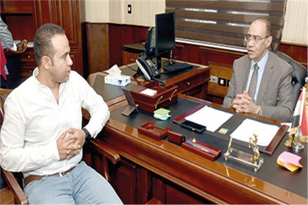 د.حسام حسنى خلال حواره مع «الأخبار»                                                          