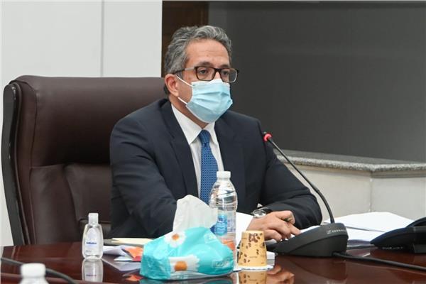 الدكتور خالد العناني وزير السياحة والآثار