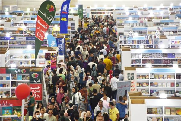 معرض القاهرة الدولي للكتاب 
