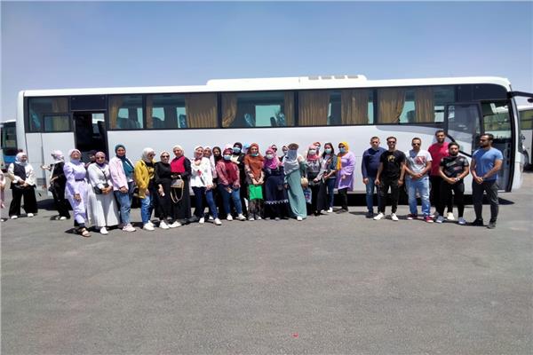 وفد طلاب جامعة مدينة السادات يصل معرض القاهرة الدولي للكتاب