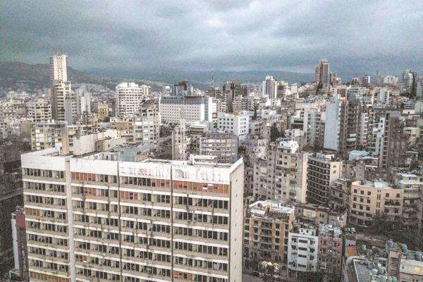 بيروت فى ظلام دامس بسبب أزمة الكهرباء