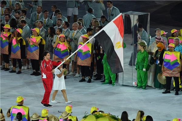 أحمد الأحمر يحمل علم مصر في أولمبياد ريو دي جانيرو