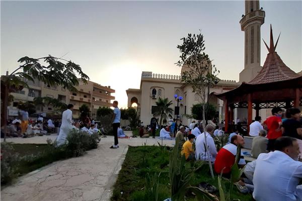 آلاف المواطنون في سيناء يؤدون صلاة عيد الأضحي  في ٦٠٠ مسجد 