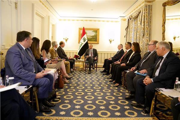 رئيس مجلس الوزراء  العراقى يلتقي في واشنطن رئيس مجموعة البنك الدولي 