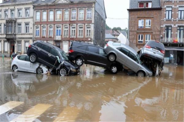 الدمار يضرب ألمانيا من جراء الفيضانات