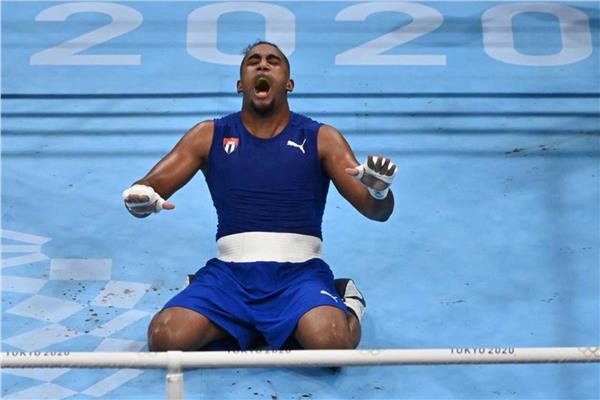 الكوبي لوبيز يفوز بذهبية وزن خفيف الثقيل في الملاكمة بالأولمبياد