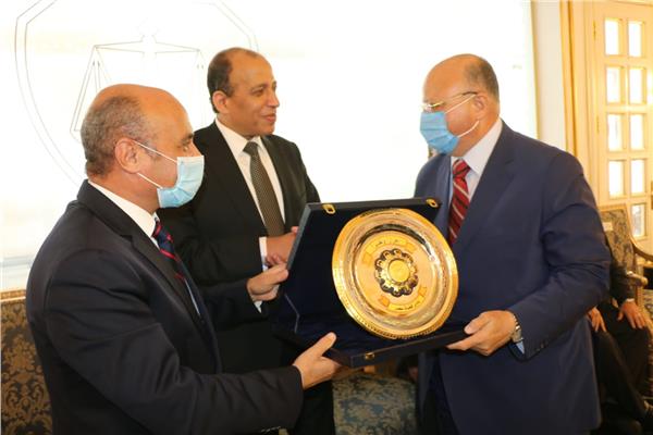 محافظ القاهرة يشهد افتتاح نادى القضاة