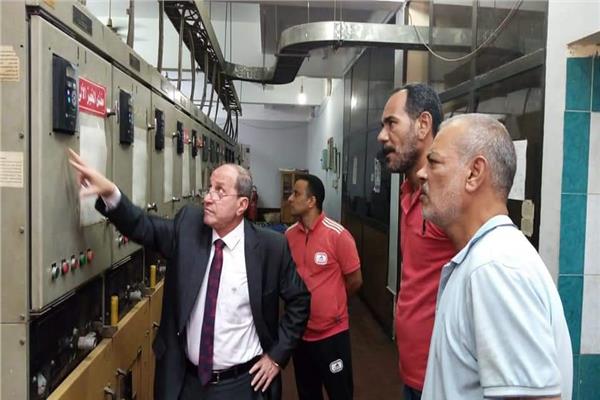 "رئيس كهرباء القناة" يكافئ المتميزين بقطاع شمال الاسماعلية