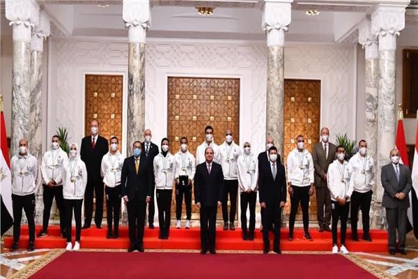 الرئيس السيسي وأبطال الأولمبياد