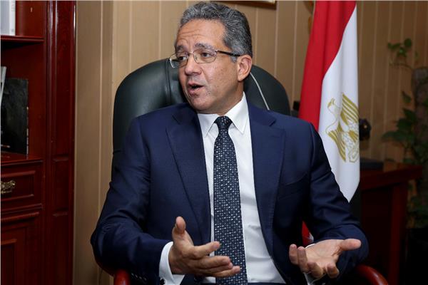 وزير السياحة والآثار د. خالد العناني