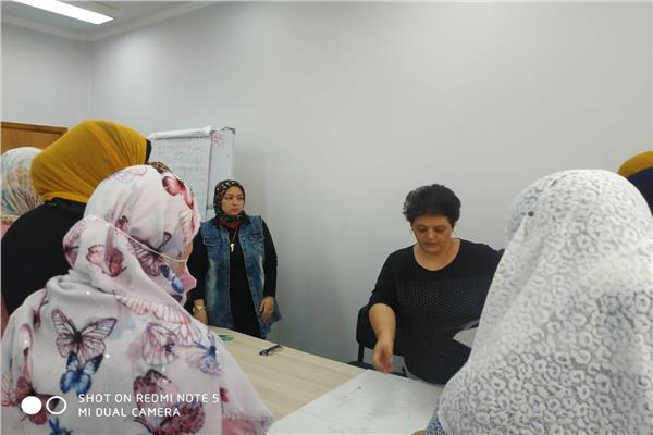  دورات تدريبية لتعليم الحياكة للسيدات بمركز شباب الحى الإماراتى ببورسعيد