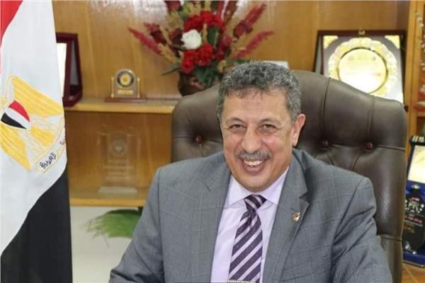 يوسف الديب وكيل وزارة التربية والتعليم بالبحيرة