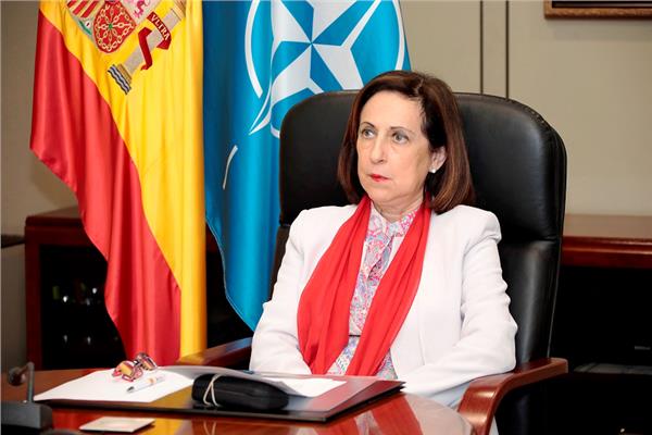 وزيرة الدفاع الإسبانية مارجريتا روبليس