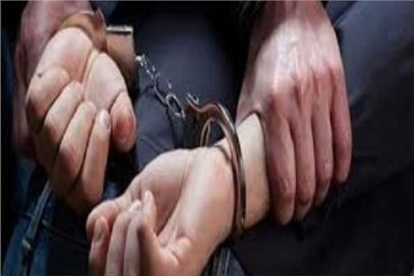 حبس 3 متهمين بسرقة سيارة ميكروباص في مدينة نصر