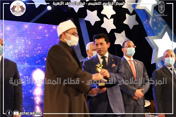 حفلَ ختامِ الموسمِ الأولِ لمسابقة: Talent بالعربي