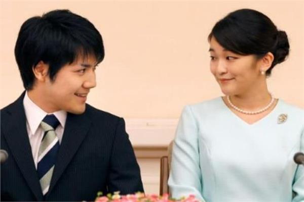 الأميرة ماكو وكي كومورو وقت الإعلان عن خطوبتهما في 2017 
