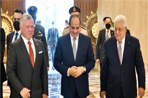 الرئيس السيسي ونظيره الفلسطيني وملك الأردن
