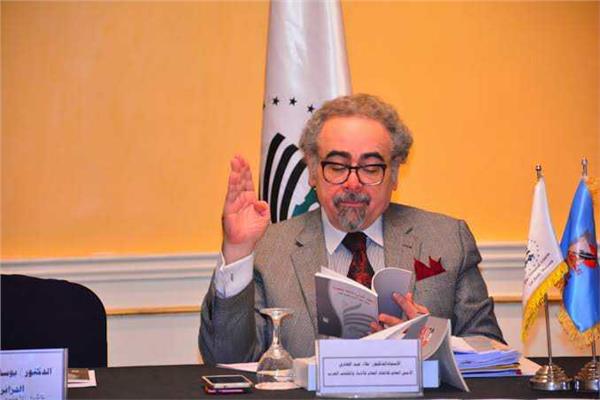 الشاعر الدكتور علاء عبد الهادي الأمين العام للاتحاد العام للأدباء والكتاب العرب