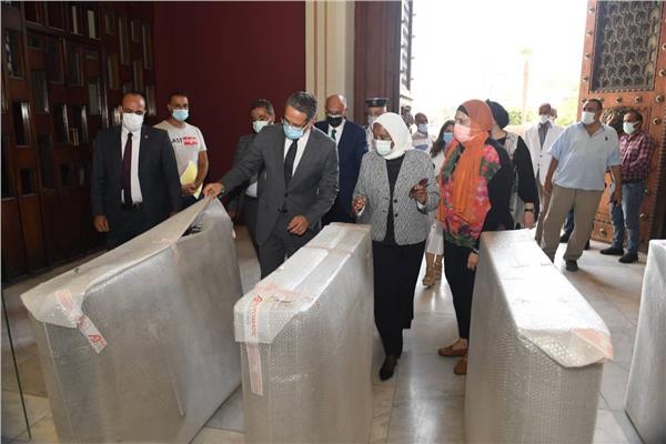 وزير السياحة والآثار بتفقد المتحف المصري بالتحرير 