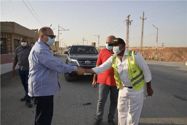 محافظ أسيوط يتفقد كمين شرطة ديروط الصحراوي الغربي