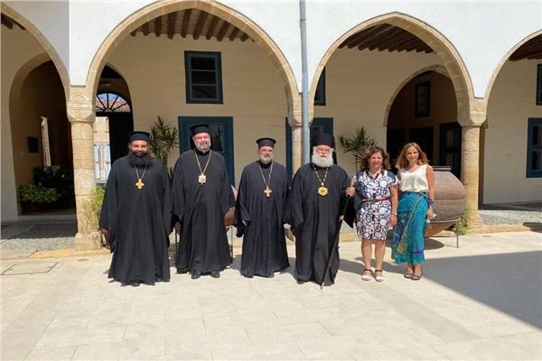 زيارة بطريرك الإسكندرية ثيودوروس الثاني والوفد المرافق له للمدرسة اللاهوتية لكنيسة قبرص
