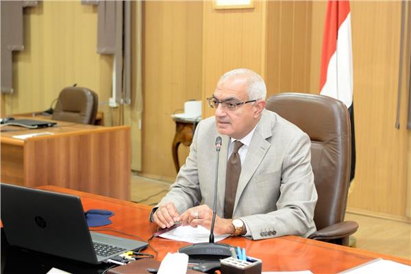 الدكتور أشرف عبد الباسط رئيس جامعة المنصورة 