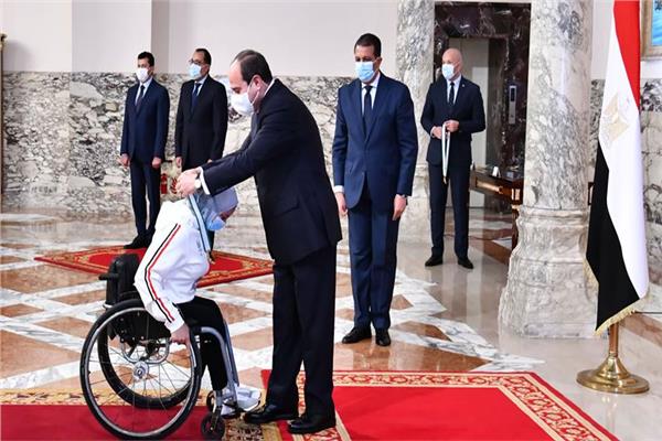 الرئيس السيسي يكرم أبطال دورة الألعاب البارالمبية