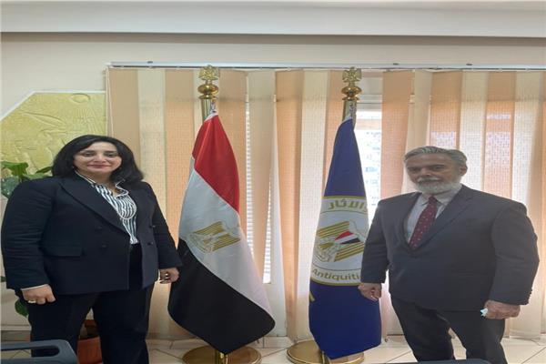 نائب وزير السياحة يستقبل السفير الاسباني بالقاهرة