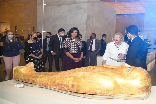 زيارة  وزيرة الهجرة  وزيرة الدولة الهولندية للهجرة إلى المتحف القومي للحضارة المصرية