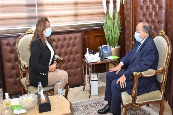 اللواء محمود شعراوي وزير التنمية المحلية مع د. منال عوض محافظ دمياط
